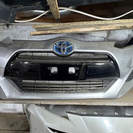 Toyota Aqua ön buferi