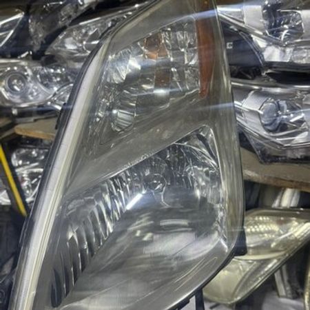 Toyota Prius ön farası