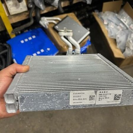 "BYD Qin Plus, BYD Destroyer 05" soba radiatoru