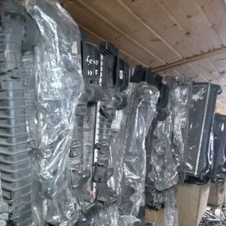 Mercedes W211 panorama radiatoru