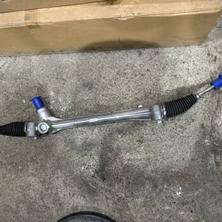 Toyota Aqua, Toyota Fielder, Toyota Prius sükan reykası