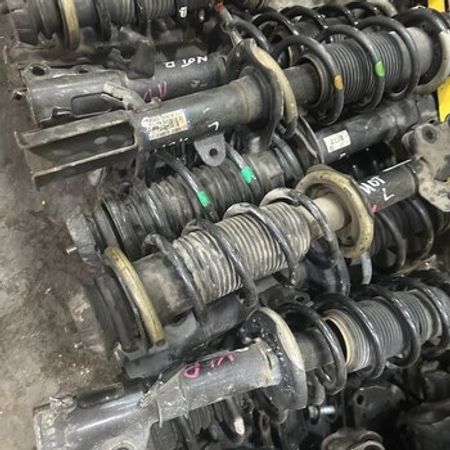 "Nissan Note" amortizatoru