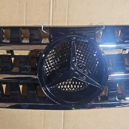 Mercedes ML radiator barmaqlığı