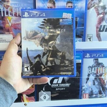 PS4 üçün "Monster Hunter World" oyun diski