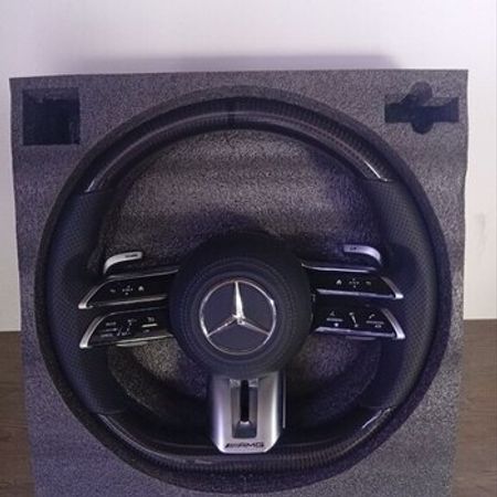"Mercedes" karbon sükanı