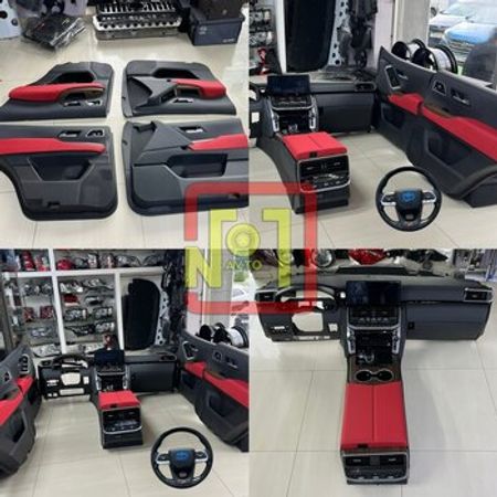 Toyota Land Cruiser 300 salonu