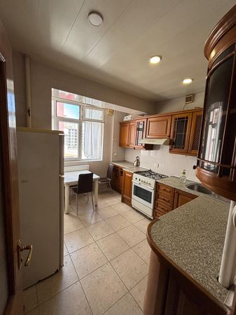 4-otaqlı Köhnə Tikili, 100 M²