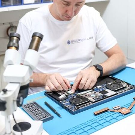 Noutbuk ekranlarının dəyişdirilməsi