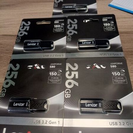 Yaddaş kartı "256 GB"