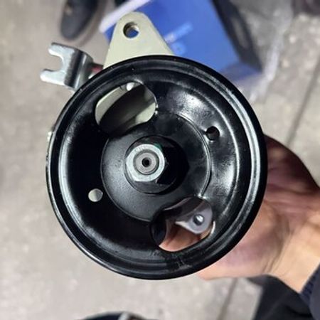 Nissan Maxima A33 hidrogücləndiricisi