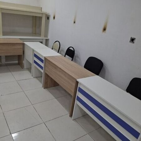 Məktəbli masalar və oturacaqlar