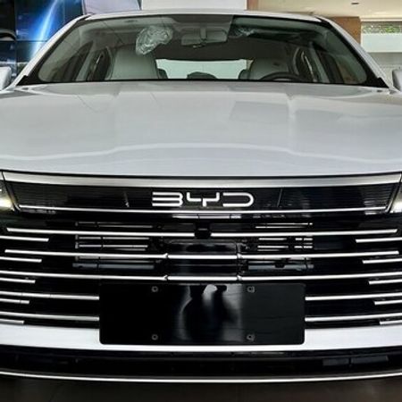 "BYD Destroyer" farası