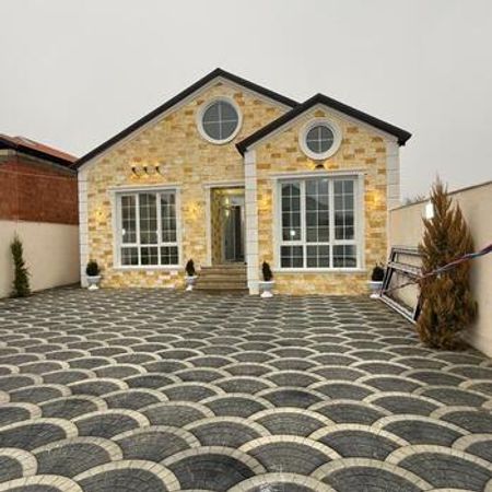 Həyət evi, Ruhulla Axundov küç.