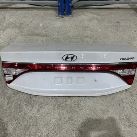Hyundai Azera 2015 baqaj qapısı – Ehtiyat hissələri – ucuztap.az