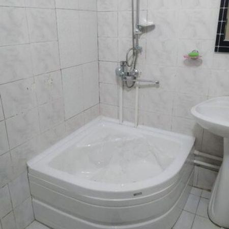 Oval künc vanna – Vanna və cakuzilər – ucuztap.az