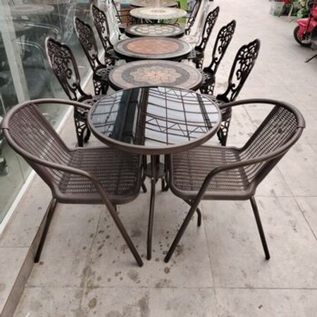 Masa və oturacaqlar