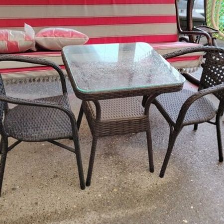 Masa və oturacaqlar