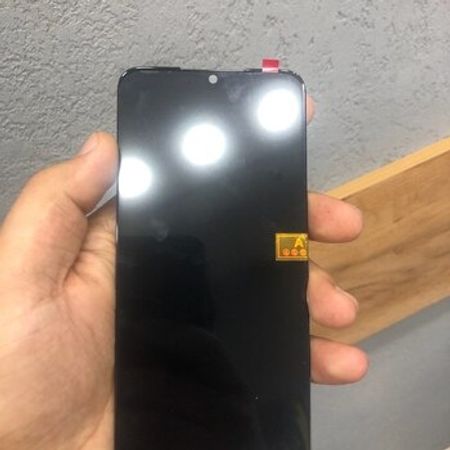 "Xiaomi Redmi Note 7" ekranı