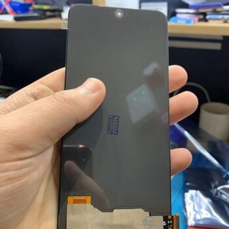 "Xiaomi Redmi Note 11" ekranı