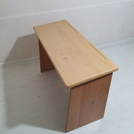 Məktəbli partaları