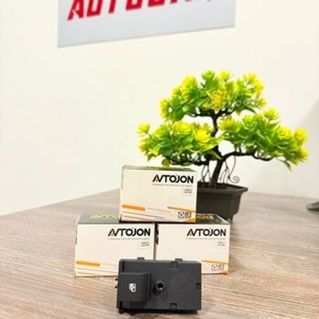 Chevrolet Cobat, Ravon R4 şüşə qaldırıcı – Ehtiyat hissələri – ucuztap.az
