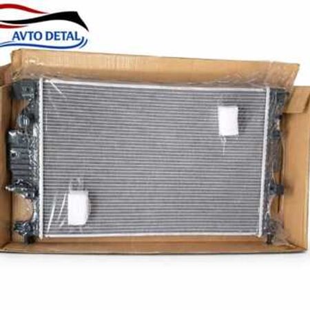 Ford Fusion 2013-2020 su radiatoru