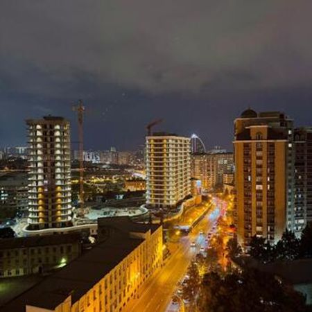 5-otaqlı yeni tikili, Gənclik m., 610 m²