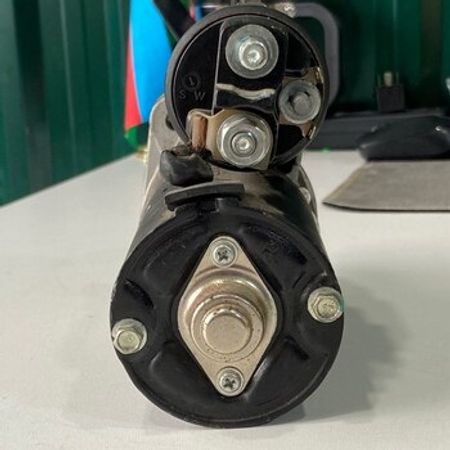 Mercedes M273 starteri