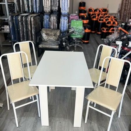 Masa və oturacaqlar