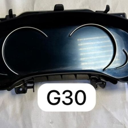 "BMW G30" LED cihazlar paneli