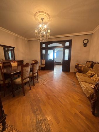 3-otaqlı Köhnə Tikili, Nəsimi R. Bakıxanov Küç, 120 M²