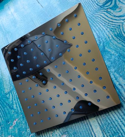 Kvadrat duş başlığı 17x17 sm, latun (metal) və kvadrat borusu 33 sm, latun (metal)