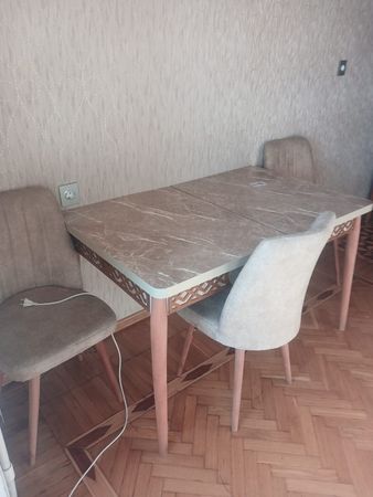 3-otaqlı Köhnə tikili, m.X.Dostluqu Q.Qarayev, 80 m²