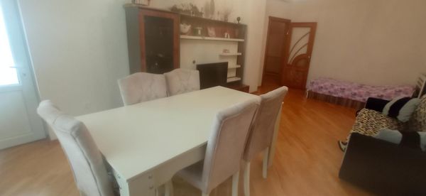 Ev Və Bağ Üçün Işlənmiş Mebellər