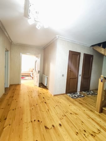 Həyət evi, Biləcəri Ağ Saray yaxınlığında, 190 m²