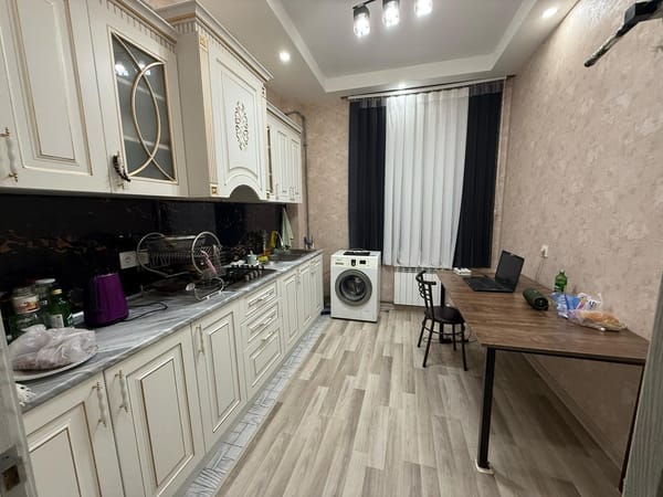 2-otaqlı Köhnə tikili, 75 m²