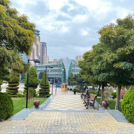 4-otaqlı Yeni tikili, Elmər Akademiyasına 6-7 dəq, Musabekov parkına yaxın, 162 m²