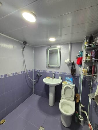 3-otaqlı Köhnə tikili, Qara Qarayev prospekti, 100 m²