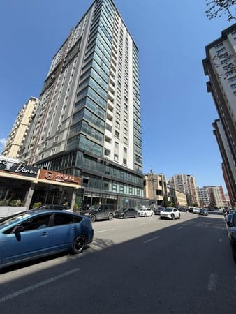 4-otaqlı Yeni tikili, Sənan Kərimov küç., 185 m²