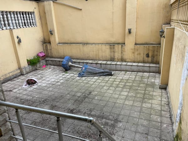 3-otaqlı Köhnə tikili, Azər Əliyev 12, 90 m²