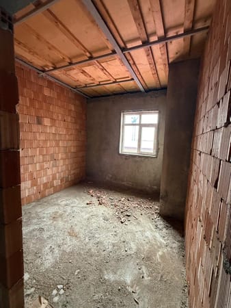 4-otaqlı Yeni tikili, Xırdalan ş, Bakı-Sumqayıt yolunun üzəri, 131 m²