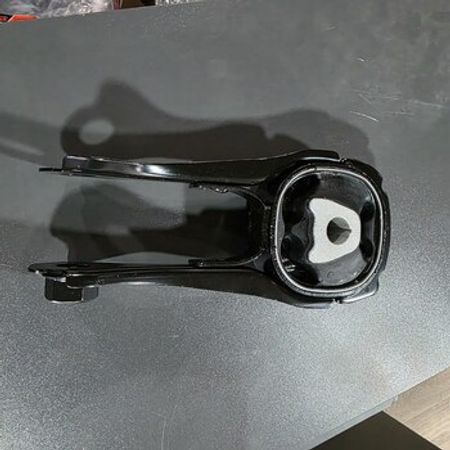 Toyota Prius 2015-2022 alt asqı qolu – Ehtiyat hissələri – ucuztap.az