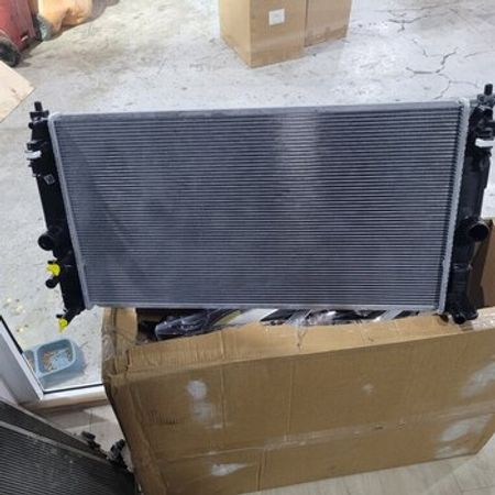 Toyota Prius 2016-2020 su radiatoru – Ehtiyat hissələri – ucuztap.az