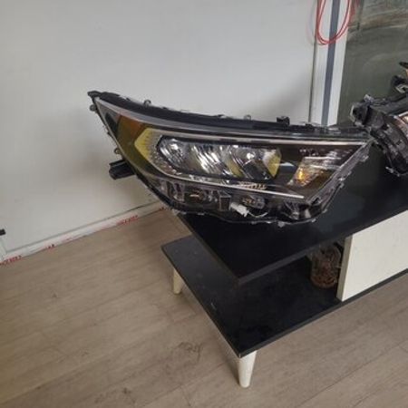 Toyota Rav 4 2018 farası – Ehtiyat hissələri – ucuztap.az