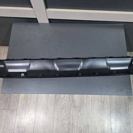 Toyota Corolla, Cross arxa buferin alt hissəsi – Ehtiyat hissələri – ucuztap.az