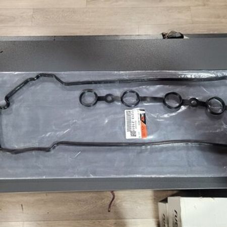 Toyota Prius 20 kuza üst klapan qapağının araqatı – Ehtiyat hissələri – ucuztap.az