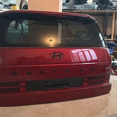Hyundai Santa Fe 2025 arxa baqaj qapağı – Ehtiyat hissələri – ucuztap.az