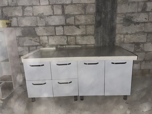 Mətbəx alt mebeli üstü mərmər