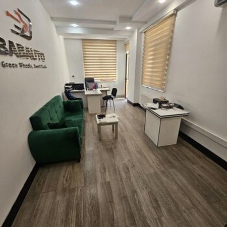 Ofis icarəyə verilir, Nizami m.