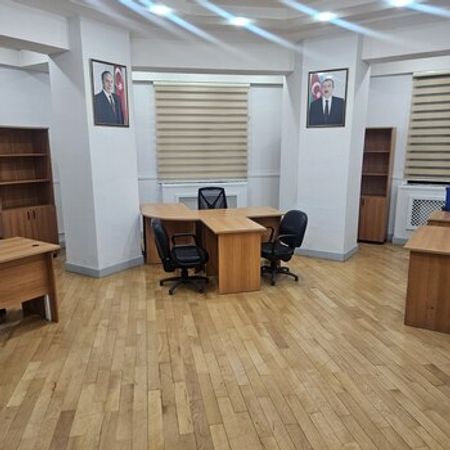 Ofis icarəyə verilir, Nizami m.